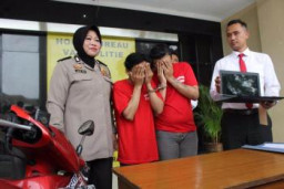 Spesialis Jambret Bersama Penadahnya, Dibekuk Polisi.