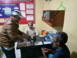 Kakek Penjudi Kartu Remi Diamankan Reskrim Polres Pasuruan