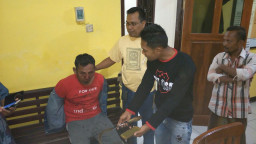 Jambret HP Babak Belur di Hajar Warga, Kini Ditahan Polsek Purwosari.