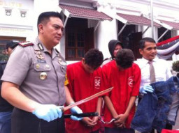 Pembunuh SPG Royal Plaza Tertangkap, Motifnya Ingin Menguasai Harta Benda Korban.