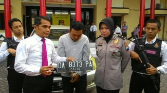 Sakit Hati, Mantan Sopir Embat Inova Mantan Bos Nya