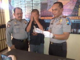 Kakek 2 Cucu di Grebek Aparat Saat Nyabu, 