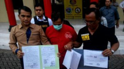 H. Moch Ihsan (65) Mafia Tanah Gunung Anyar Diringkus Aparat.