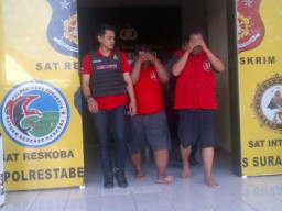 Ayah Tiri Bejat, 9 Tahun Setubuhi Anak Tiri, Lapor Ke Pamannya, Eh Paman Tiri Ikut Bejat, 