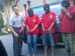 Mobil Juragan di Curi, Roy Disergap Jatanras Polretabes Surabaya