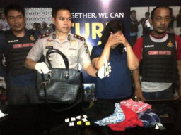 Noviani Rahayu (43) Janda 4 Anak Curi Baju di Royal Plaza Untuk Kebutuhan Hidup