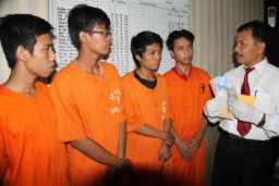 Berawal Iseng, Akhirnya Taruhan, 4 Penjudi Remi Jadi Pesakitan