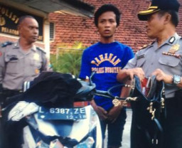 Jambret Jalanan Tersungkur Usai di Hadiah i Timah Panas Anggota Polsek Bubutan.