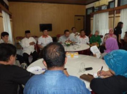 Bulog Jatim Evaluasi Kinerja Tahun 2014 