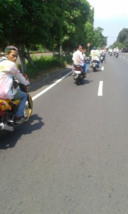 Rayakan Kelulusan, Pelajar SMK Pasuruan Corat Coret Baju Dan Mengecat Rambut