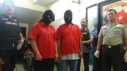 Bawa Sabu Seharga 500 Ribu, Pasangan Suami Istri Ditangkap Aparat Polsek Sawahan
