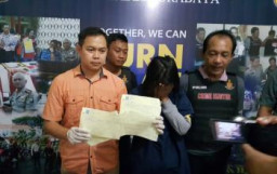 Gelapkan Uang Perusahaan, Tri Wahyuni (30) di Tangkap Aparat
