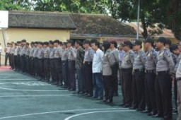  Polres Bondowoso Siap Ciptakan Perayaan natal Dan Tahun Baru 2017 Aman Dan Kundusif