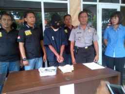 Bejat, Anak Tiri di Bawah Umur Diperkosa