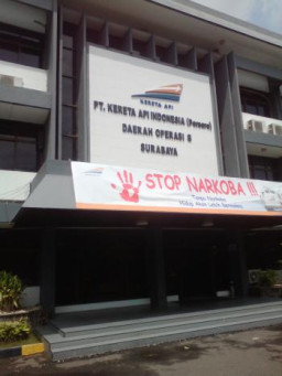 PT. KAI Daops 8 Sediakan 28 Rute Tambahan Untuk Natal dan Tahun Baru.