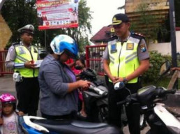 Peringati Hari Gizi Nasional, Polsek Simokerto Gelar Ops Pra Simpatik