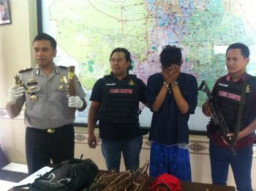 Bekas Bangunan Giant di jln Mayjen Sungkono di Obok-Obok, Agung di Tangkap Polisi.