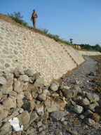 Proyek River Brangkal Merusak Tanah Kuburan
