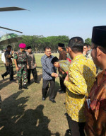 Wapres Jusuf Kalla Mendarat di Lapangan Udara Puslatpur Grati.