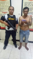 Kepergok Masuk Rumah Curi Dompet, Tomy Benjut di Hajar Warga.