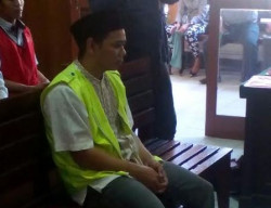 Pembunuh Sopir taksi Online Jalani sidang perdana.