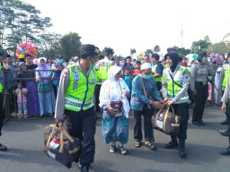 Pelepasan Calon Jamaah Haji Malang di Stadion Kanjuruhan.