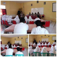 Polwan Pasuruan Sosialisasi kan Bahaya Narkoba Pada Siswa Sekolah.
