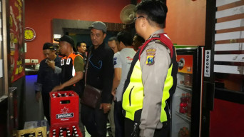 Karaoke Cosmic Jual Miras Tanpa Ijin SIUP MB
