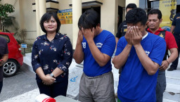 Biadab!!! Guru Ngaji Cabuli Siswi Nya Hingga Puluhan Kali.