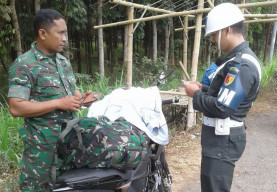 Peringati HUT TNI ke 72, Polisi Militer Bersama Polantas Gelar Razia Gabungan.