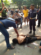 Kepergok  Gondol Sepeda Motor, Pria Tanpa Identitas Terkapar Bersimbah Darah.