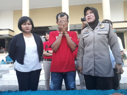 Bapak Bejat, Setubuhi Anak Kandung 36 Kali.
