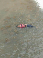 Usai Cek Cok Dengan Tetangga, Pria Ini Tewas di Sungai Dengan Leher Penuh Luka 