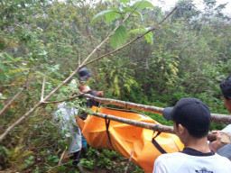 Gak Punya Uang Buat Berobat, Pria Ini Nekat Bunuh Diri.