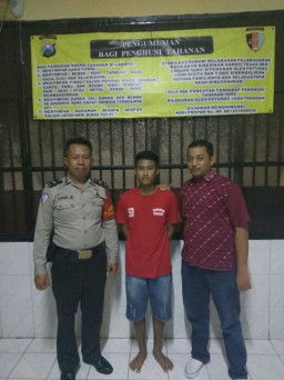 3 Tahun Buron, Pelaku Penjambretan di Ringkus Jatanras Polrestabes Surabaya.