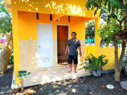 Kades Sumbersuko Bangun 4 Unit  MCK Untuk Warga