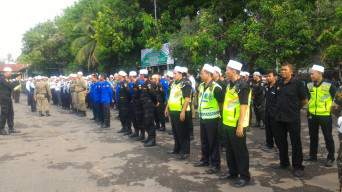 Ratusan Personil Gabungan Amankan Haul KH. Abdul Khamid Pasuruan.