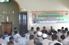 Peringatan Maulid Nabi di Masjid Polres Malang Berjalan Khidmat.