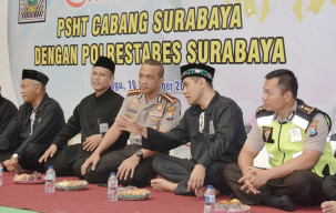 Kombespol Rudi Setiawan Dinobatkan Jadi Warga Kehormatan PSHT.