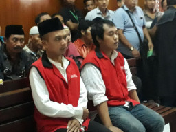 Dua Kurir Sabu di Vonis 8 Tahun, Pengacara dan Hakim Adu Mulut.