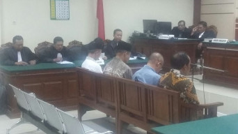 Kasus Suap, Bupati Pamekasan di Vonis 2 Tahun 8 Bulan. 