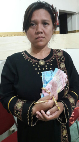 Berdalih Butuh Uang, Pembantu Ini Nekat Curi Barang  Milik Majikannya.
