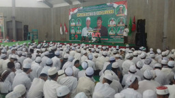 Ribuan Warga Bondowoso Hadiri Istighotsah dan Deklarasi Paslon Sabar.