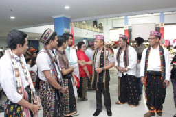 Jaga Keamanan Bersama, Kapolrestabes Surabaya Rangkul Warga Manggarai.