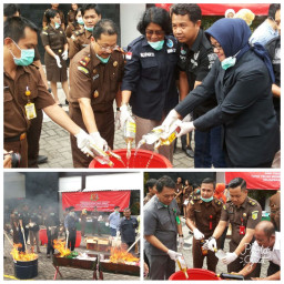 Didampingi Kepala BNNK Surabaya, Kajari Tanjung Perak Musnahkan BB Narkoba.