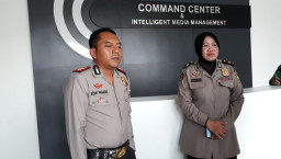 Terkait Viralnya Larangan Sholat, Wakapolrestabes Surabaya Adakan Jumpa Pers. 