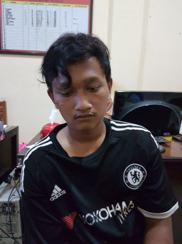 Satnarkoba Polres Pasuruan, Bekuk Budak Narkoba di Warkop dsn. Bandaran.