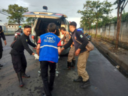 Diduga Korban Jambret, Pasutri ini Terkapar di Jalan.
