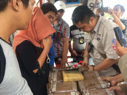12 Kg Ganja Dalam Kemasan Kopi Arabica, Diamankan BNNP Jatim.