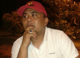 Sejumlah LSM di Bondowoso, Desak Panwascam Laporkan Kades Sukorejo ke Polisi.